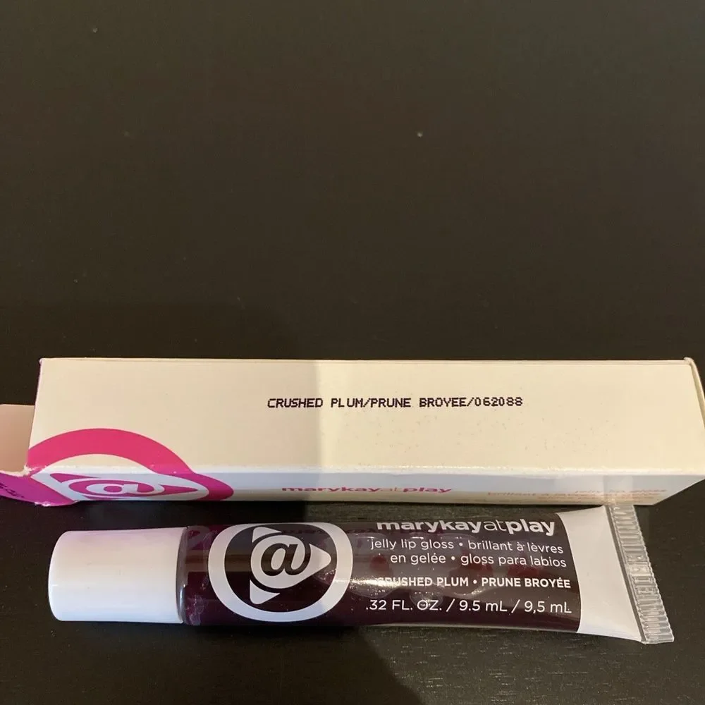 Mary Kay At Play Jelly Lip‎ Gloss .32 fl oz Crushed Plum 062088 New in Box
